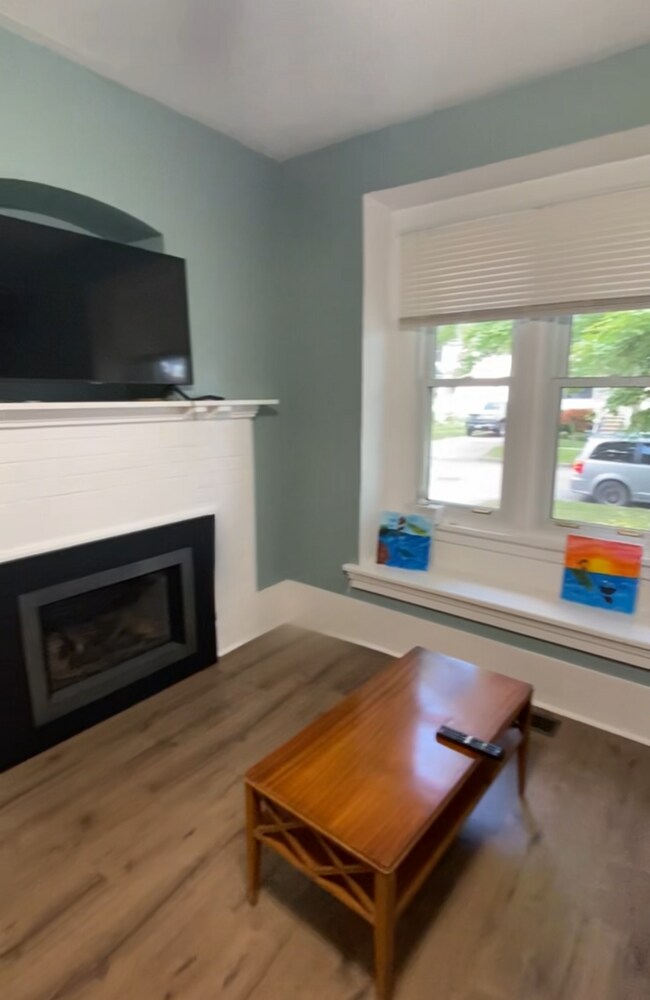 Photo - 207 Kathleen Ave Unit Room 1