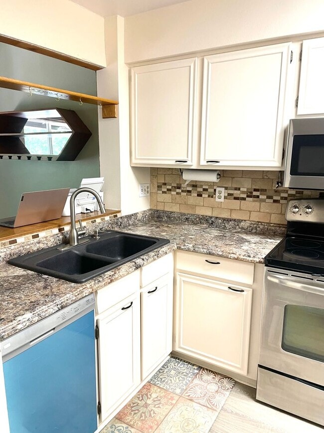Photo - Town home for rent in The Aspens townhome neighborhood 2b, 1 bath