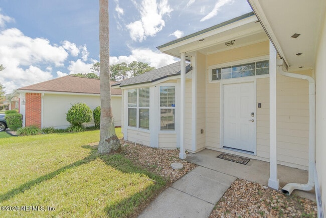 Photo - 1784 Chandelier Cir W