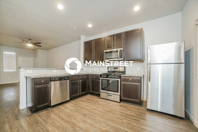 Photo - 4 Bedroom Pet-Friendly Home in HUMBLE, TX with Main Street Renewal