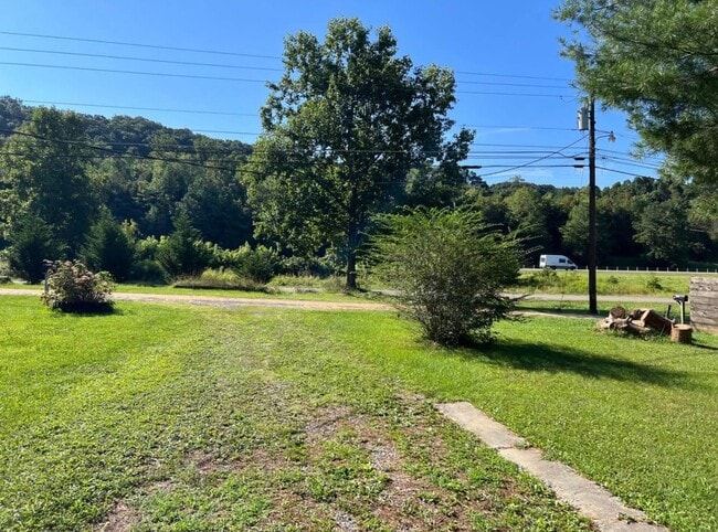 Photo - 2 bedroom 2 bath mobile home for rent on half acre!