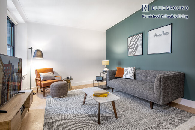 Building Photo - 10 W 65th St Rental