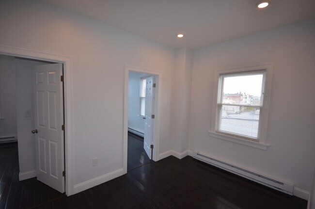 Photo - 20 Chelsea St Unit 3