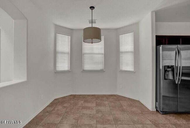 Photo - 14517 Jesus Almeida