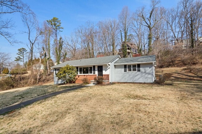 Building Photo - West Asheville House