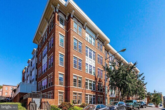 Building Photo - 1451 Belmont St NW Unit 202 Rental