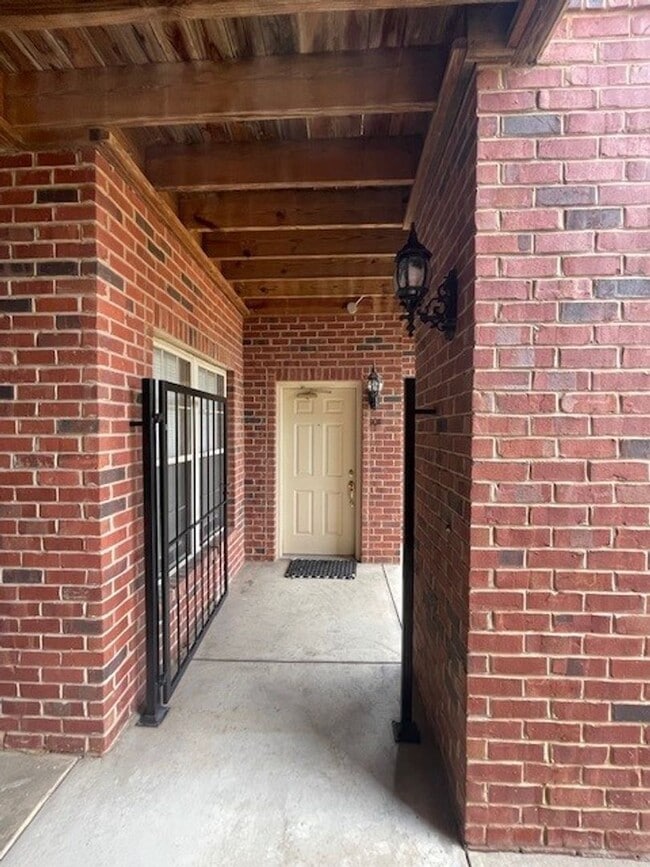Photo - LOVELY 2 BEDROOM CONDO OFF LYONS VIEW!!!