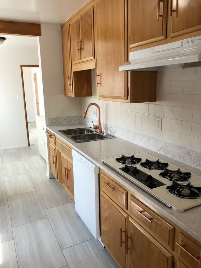 Photo - Beautiful Remodeled 3bd 2ba House in Wiseburn district