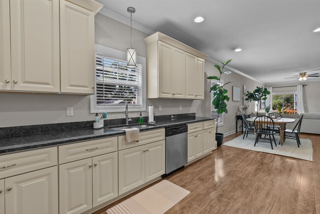 Photo - Modern comfort Beach living