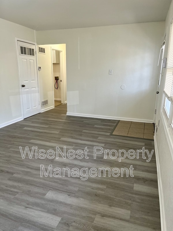 10804 Newton Ave