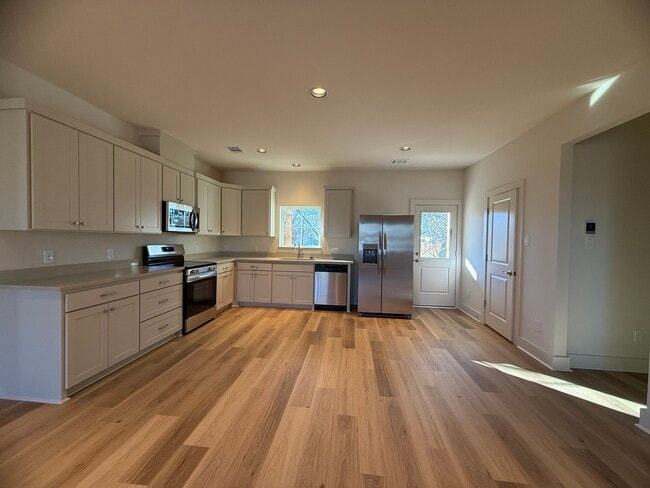 Photo - 106 Kirkland St