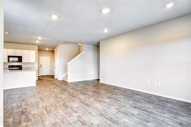 Photo - 5905 Brocade Dr