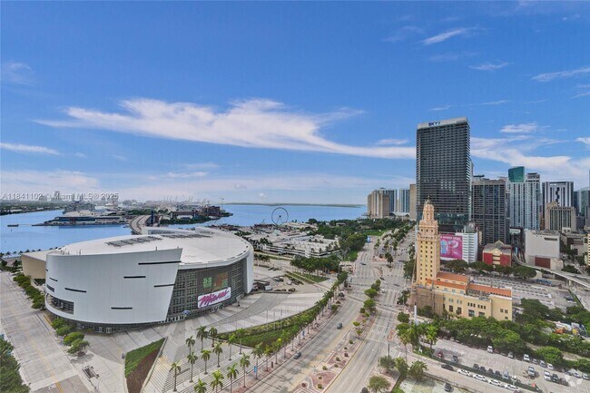 Building Photo - 888 Biscayne Blvd Unit 2404 Rental