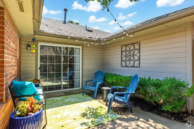 B5 - 2BR, 2BA - 1450SF - Patio