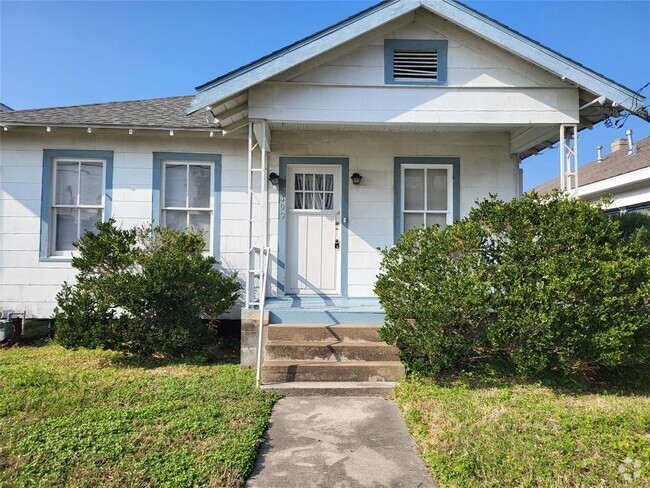 Building Photo - 2309 West St Rental