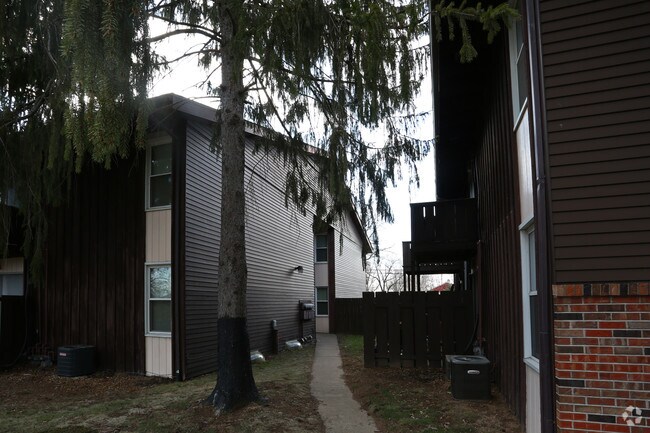 Photo - Diplomat Apartments