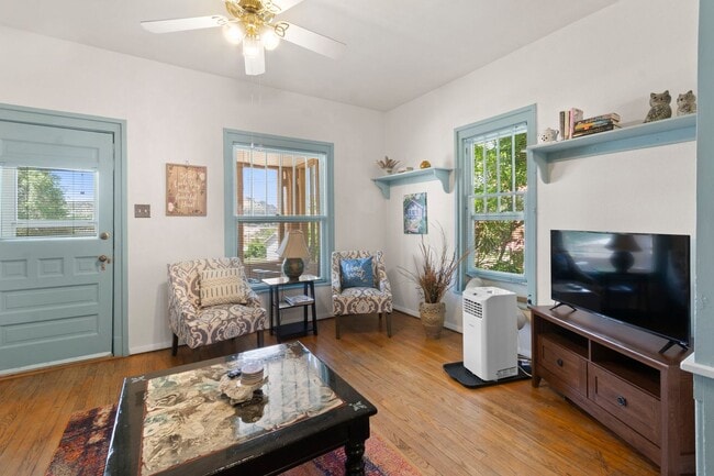 Photo - Charming 2 bed furnished Duplex Unit 442 W 1st St