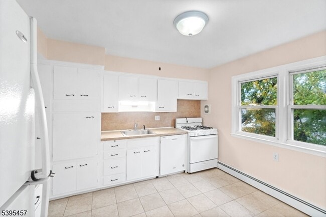 Photo - 726 Gates Terrace