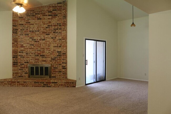 Photo - 3 Bedroom House in The Colony
