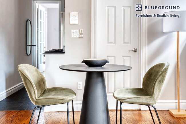 Photo - 290 W 12th St Unit FL5-ID827