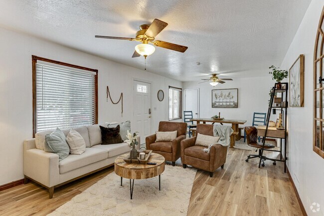 Building Photo - 4390 S 4800 W Rental