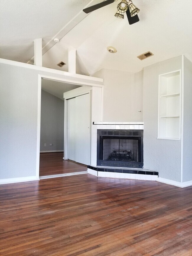 Photo - 2946 W Latoka St