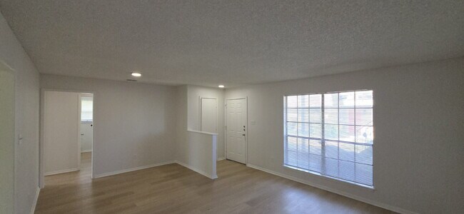 Photo - Beautifully remodeled first-floor condo with 2 bed & 2 bath