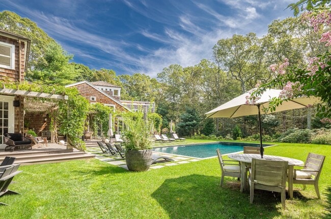 Photo - 41 Deep Woods Ln