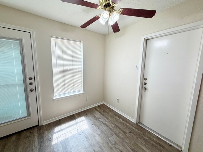 Photo - 3825 Kimberly Dr