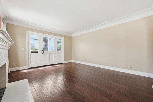 Photo - 1520 Miramar Dr Unit 1520 Miramar Dr