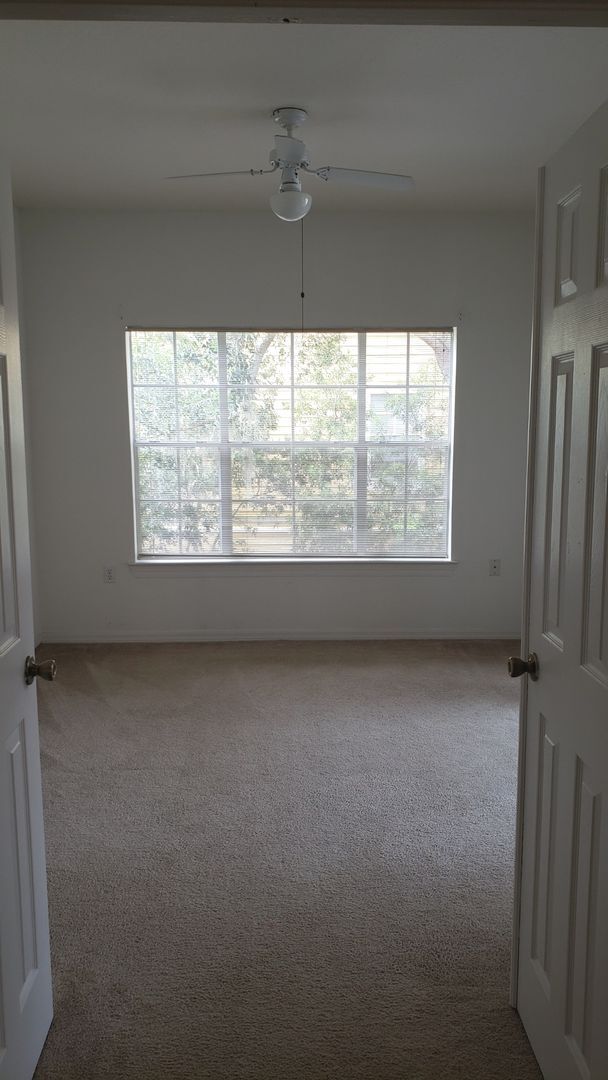 Photo - Large 3-Bedroom, 2-Bath Condo with Solariu... Unidad 825