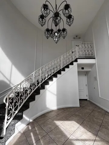 Photo - 300 Cagney Ln