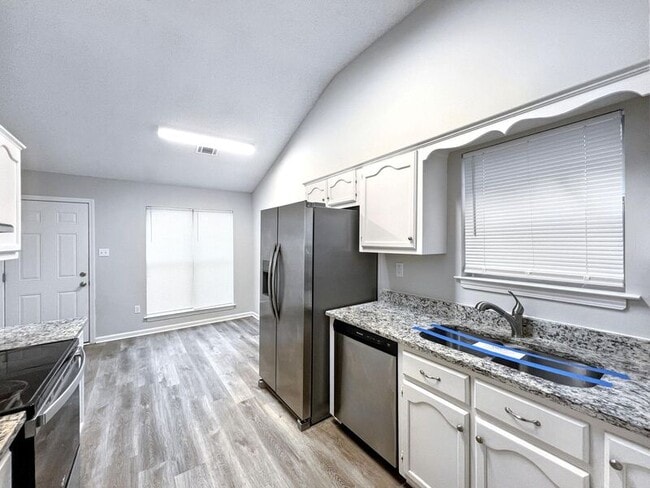 Photo - 7611 Lilly Dr