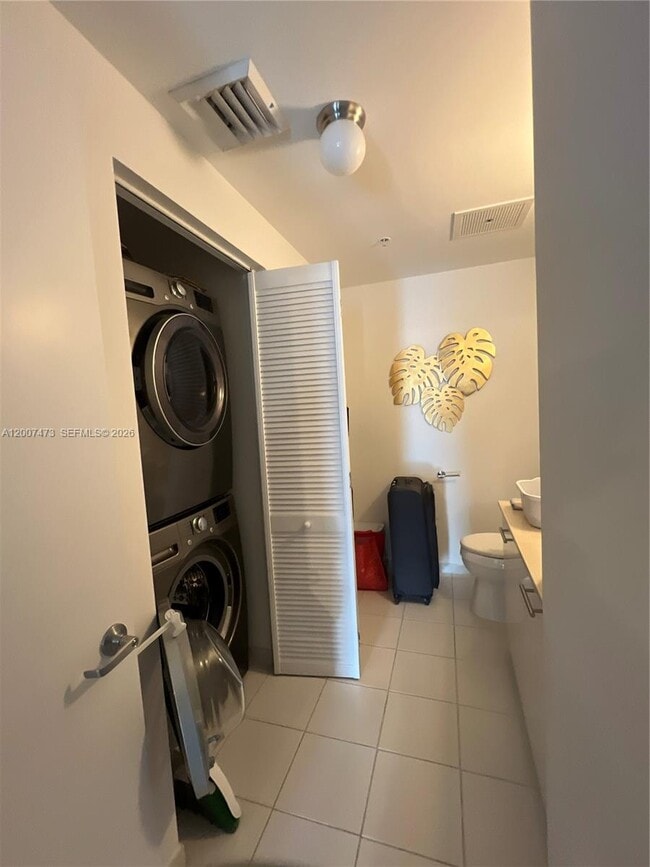 Photo - 3470 E Coast Ave Unidad H0501