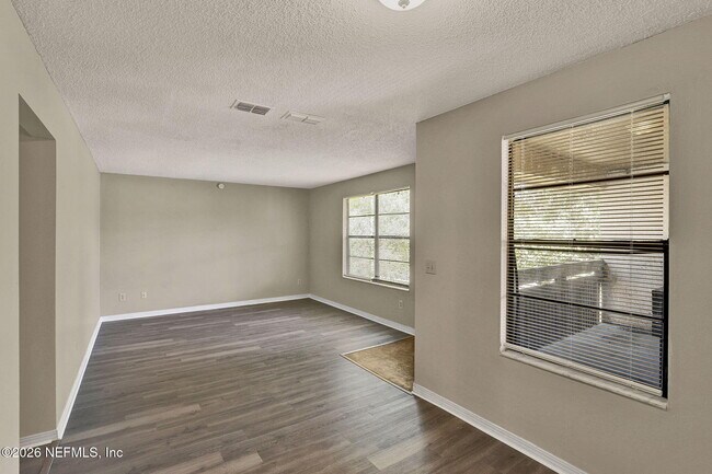 Building Photo - 476 Bentwood Ln Unit D