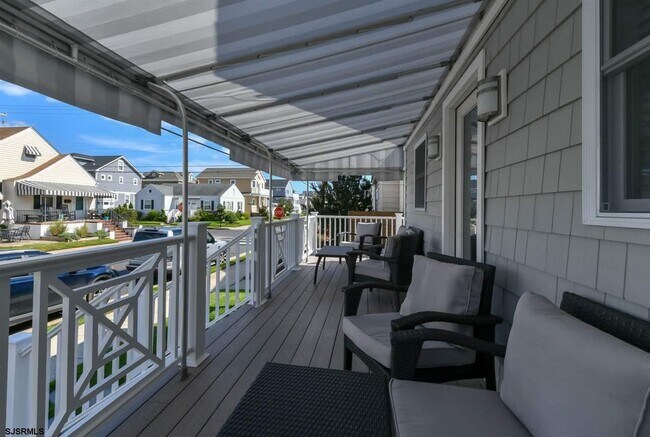 102 N Essex Ave