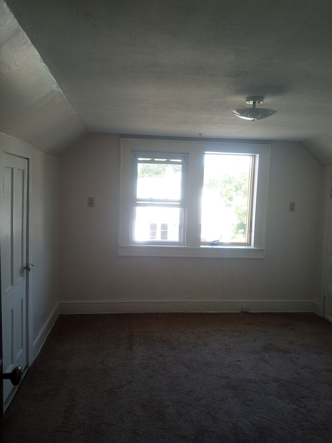 Building Photo - 66 Williams St Unit 66 Williams st, 3rd floor Rental