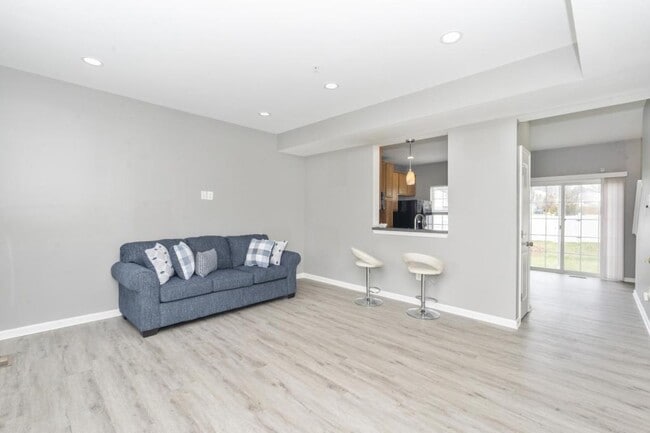 Photo - 1841 Graymount Way