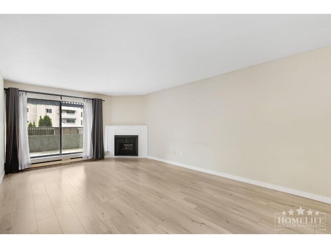 Photo - 9682-9134 134 St Unit 118