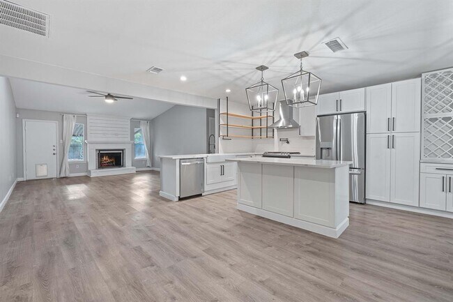 Photo - 609 Blackberry Dr