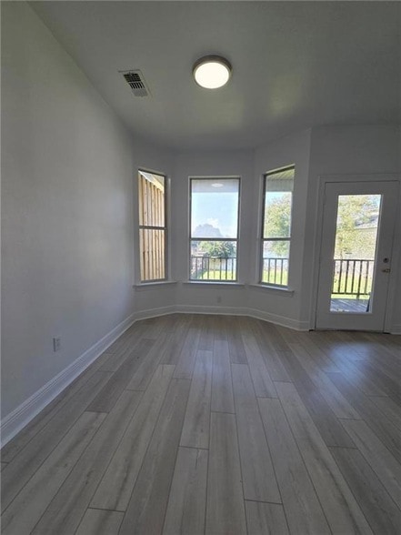 Photo - 878 Marina Dr