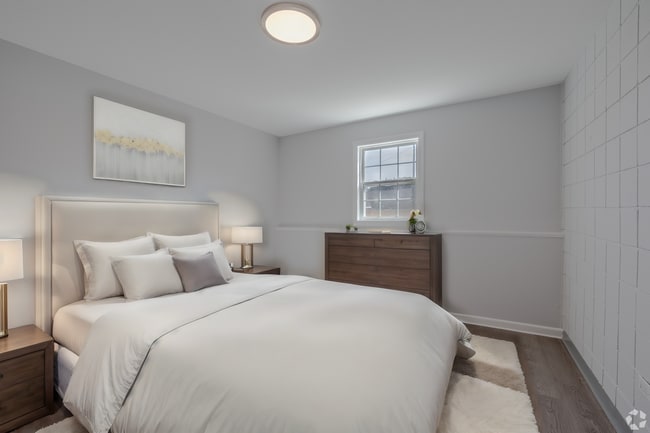 Bedroom - Longhill Gardens