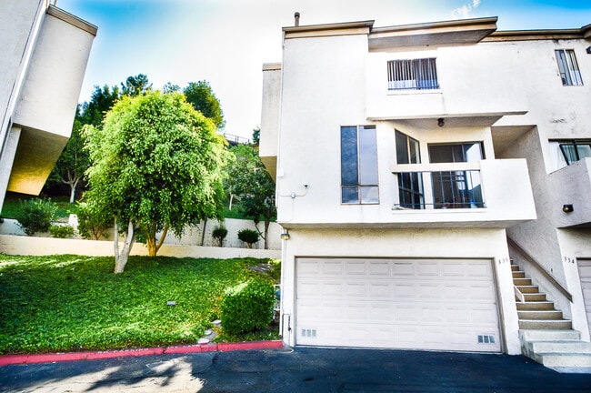 Building Photo - 336 Travelodge Dr