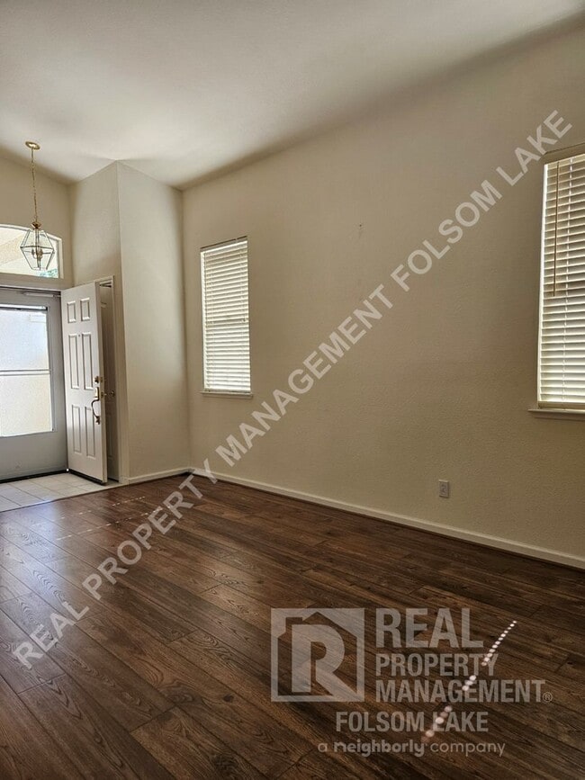 Photo - 3bd 2ba home with bonus in Folsom