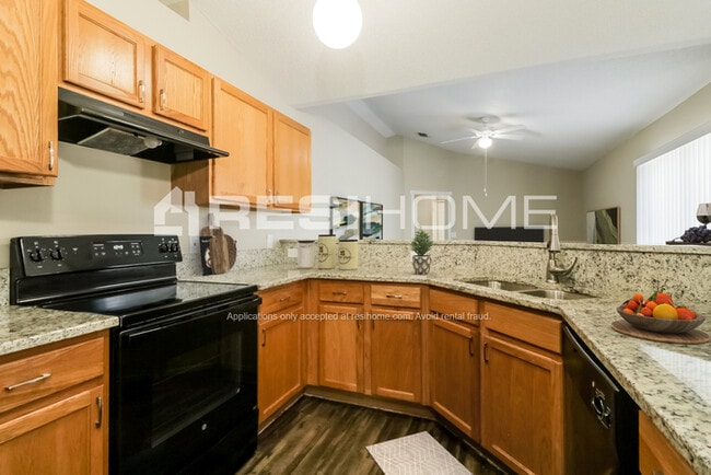 Photo - 14145 Spring Hill Dr