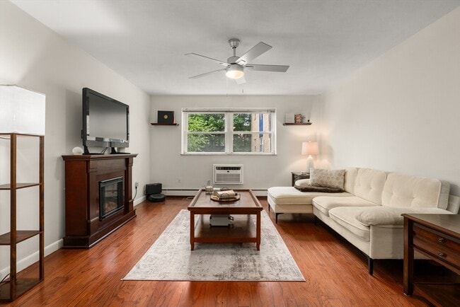 Photo - 5050 Washington St Unit 216