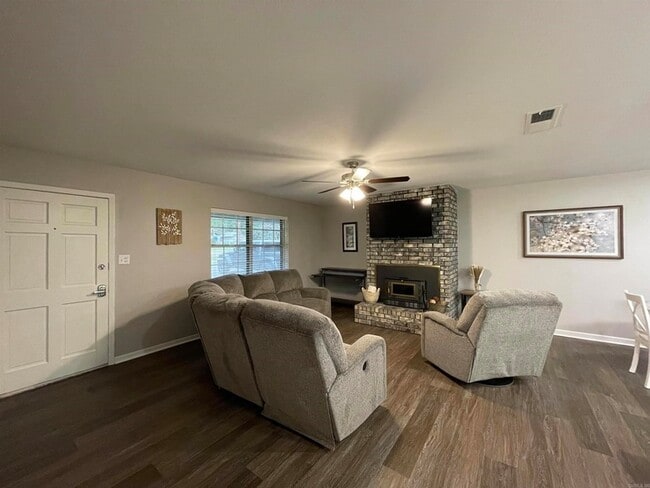 Photo - 6503 Chaparral St