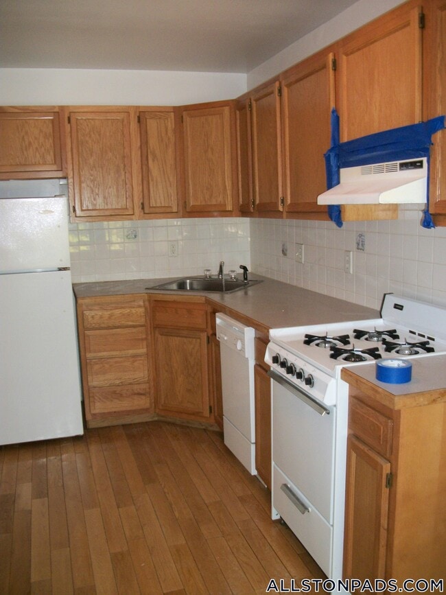 Photo - 212 Allston St Unit side