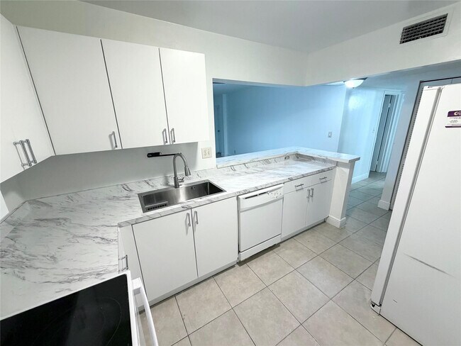 Photo - 4394 NW 9th Ave Unit 21-2A