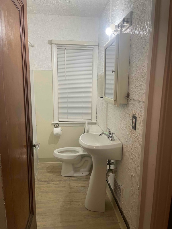 Photo - 18682 Bloom St